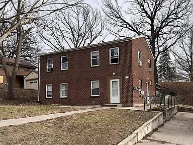 612 Bancroft St — exterior photo