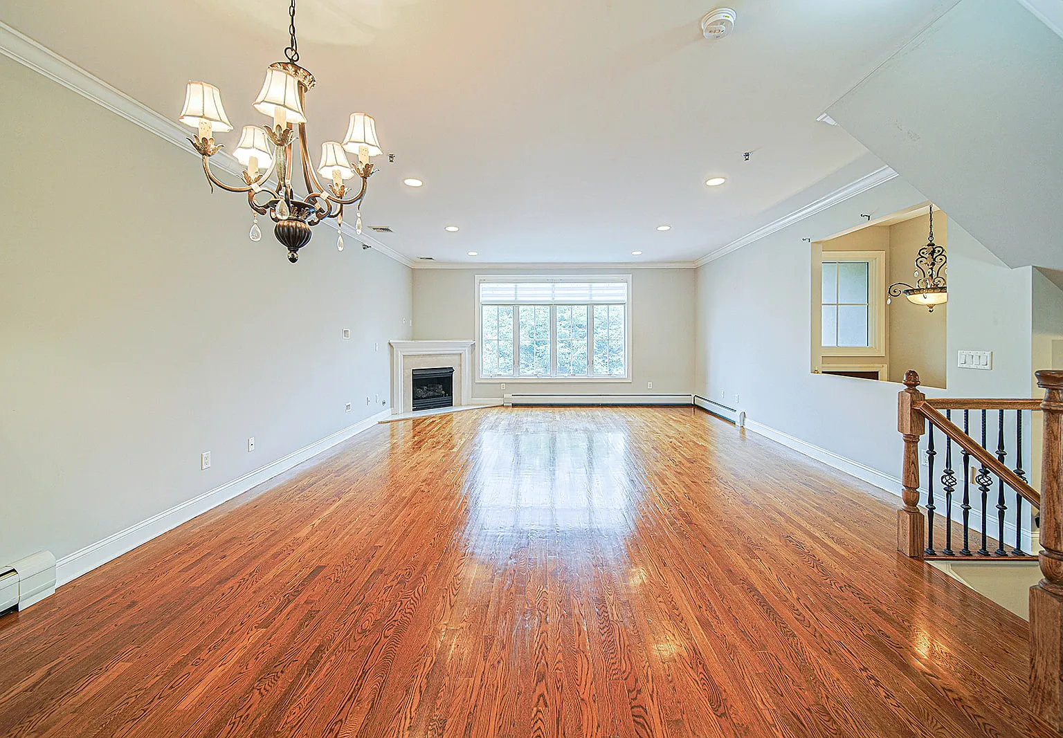 3 bed, 2200 sqft, $4,600 — Photo 3