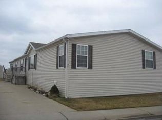 1748 Santa Fe Trl, Hartland, MI 48353
