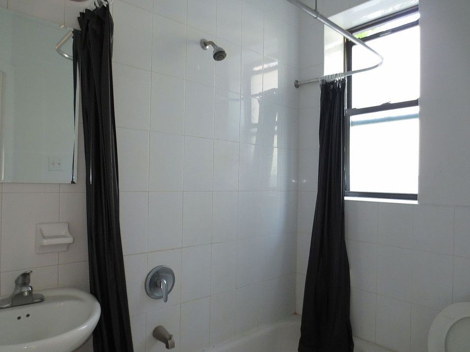 2nd image of 251 W 93rd St APT 4C