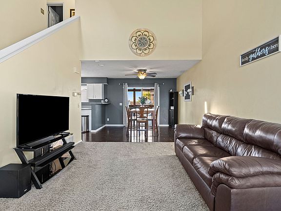 3rd image of 16112 Cherrywood St