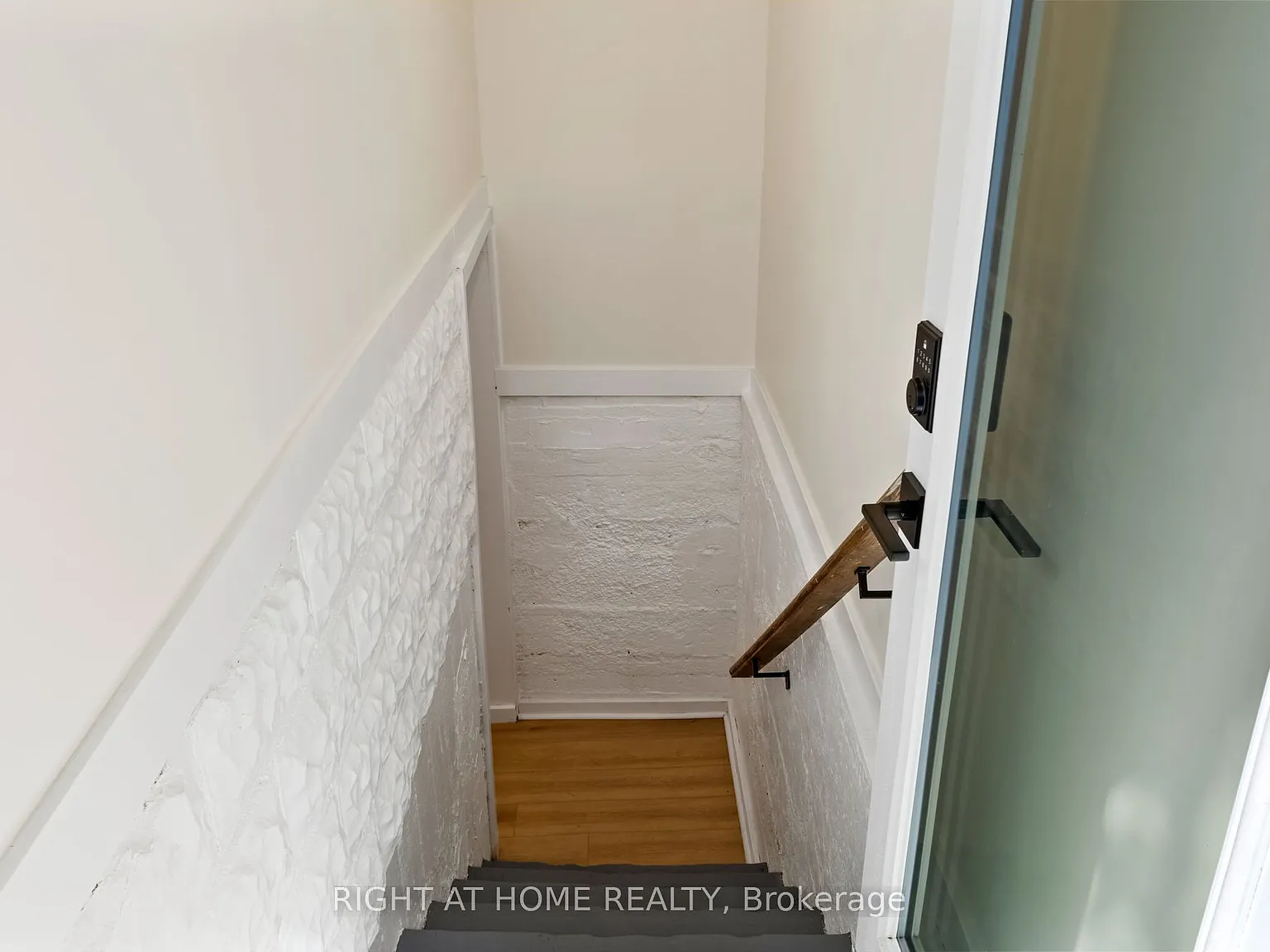 1 bed, $1,350 — Photo 4