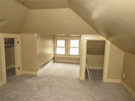 4th image of 606 Crest Ave
