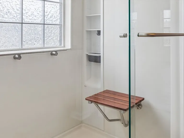 42 Kilverstone Way — Photo 30