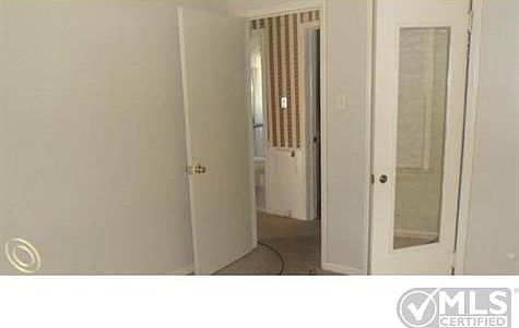 7100223689 Bed2.jpg