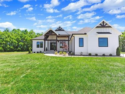 821 Eve Orchid Dr, Greenwood, MO, 64034