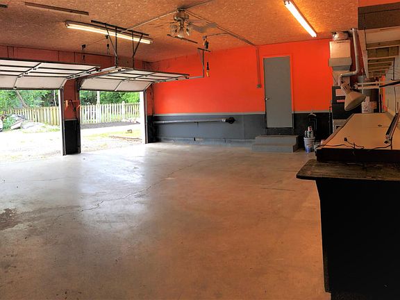 3rd image of 560 N 12th St