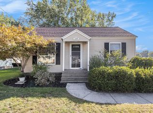 104 Herbert St SW, Grand Rapids, MI 49548