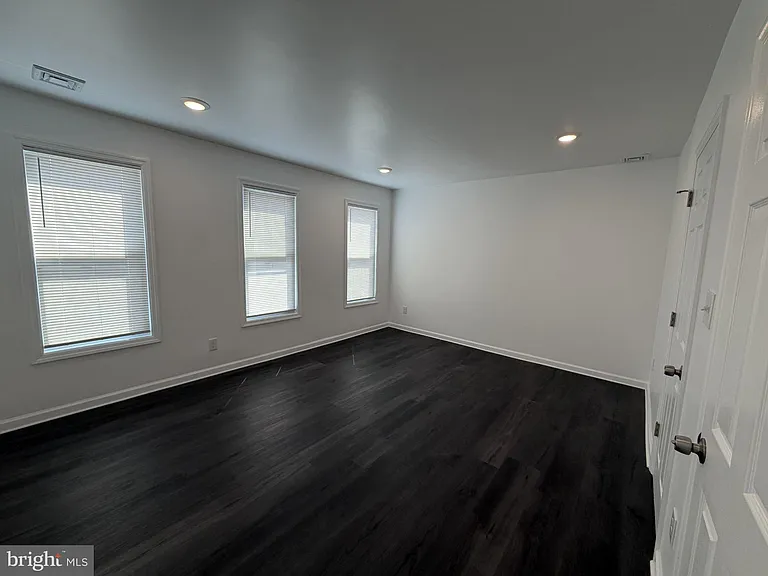 1262 S Broad St — Photo 7