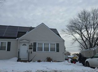 161 Trimble Blvd, Brookhaven, PA 19015