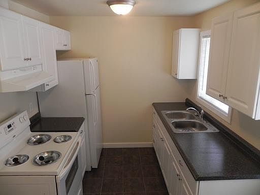 2nd image of 1107 S 3rd St APT 105