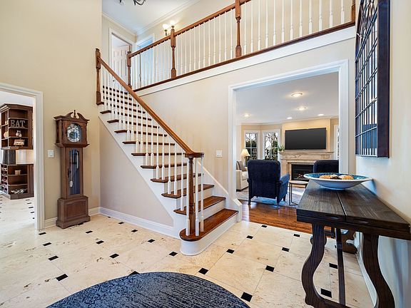 3rd image of 38 Ferndale Rd