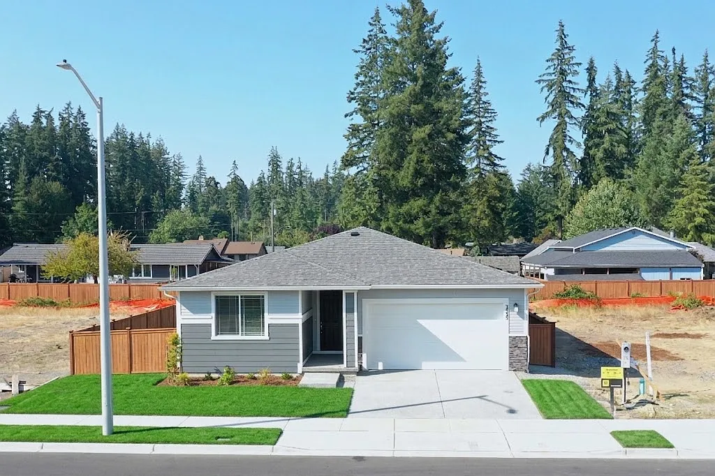 3 bed, 1860 sqft, $3,250 — Photo 1