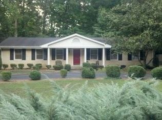 3236 Riverview Dr, Triangle, VA 22172