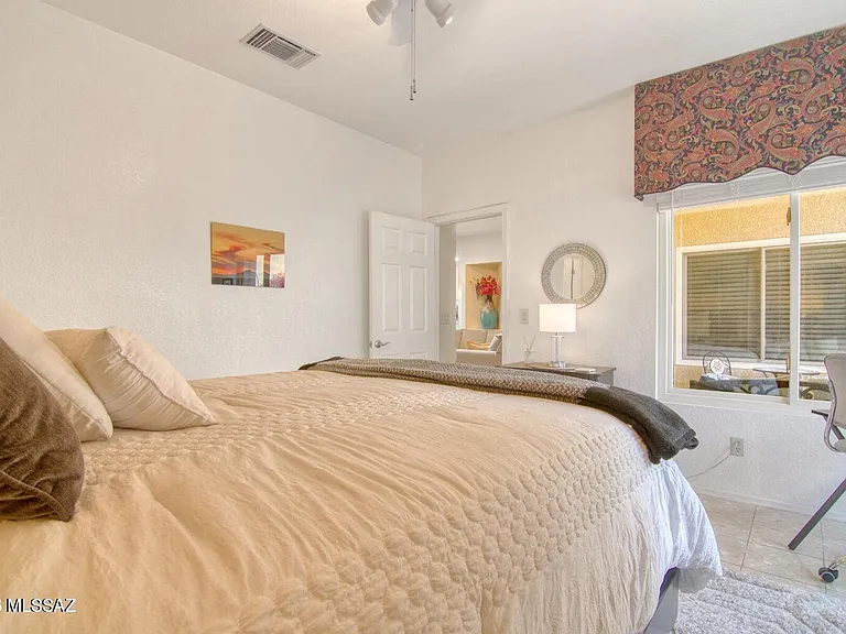 1232 E Camino Diestro — Photo 33
