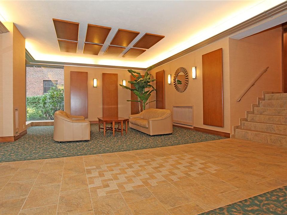 2nd image of 30 Grace Ave APT 3C