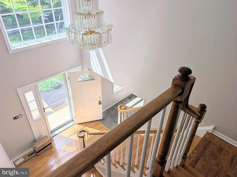 114 Lenape Dr — Photo 2