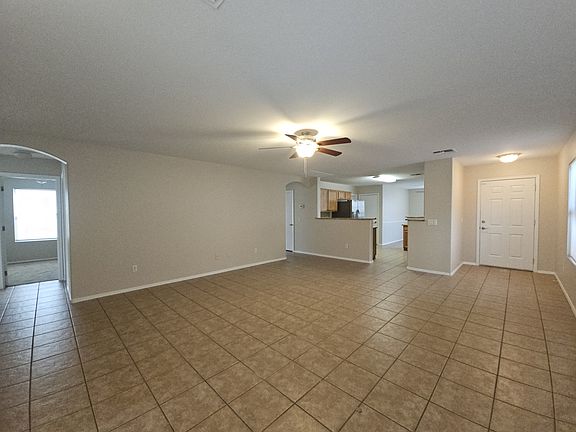 4th image of 3074 W Belle Ave