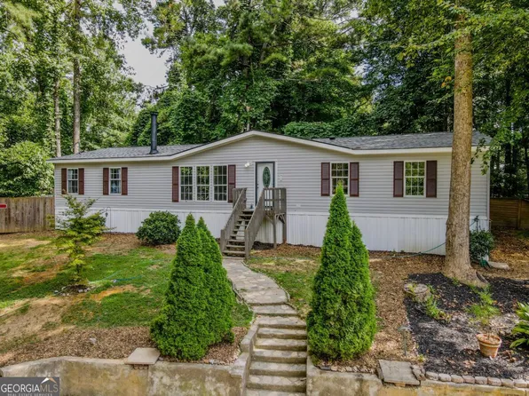 5202 Creek Ln, Sugar Hill, GA 30518