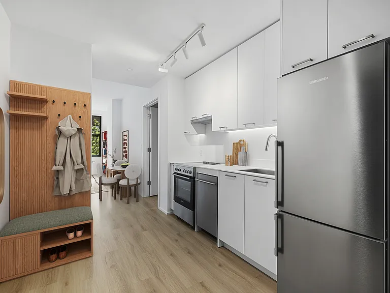 955 Sterling Pl #310 — Photo 4