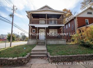 6700 Bartmer Ave, Saint Louis, MO 63130
