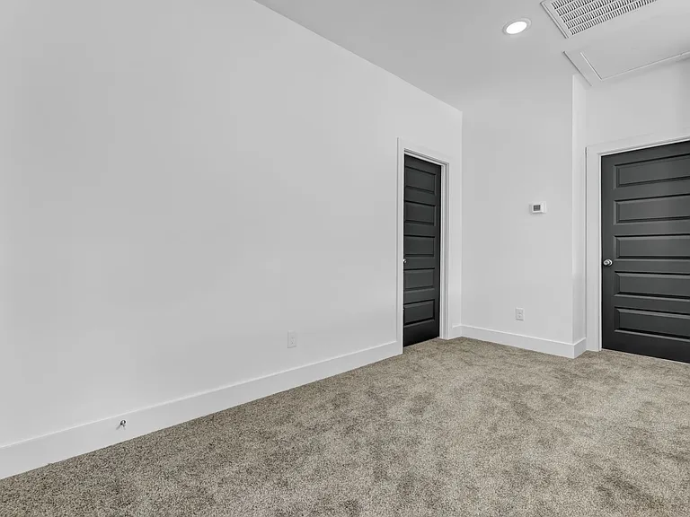 3011 Alpha Wolf Ct — Photo 29