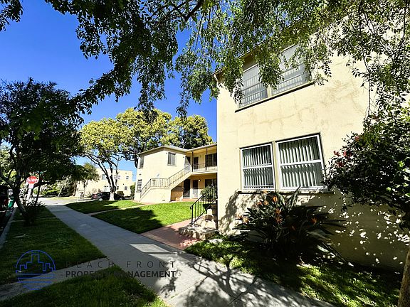 4th image of 2490 Cedar Ave APT 9