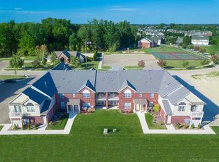 51832 E Pointe Ln #43, Chesterfield Township, MI 48051