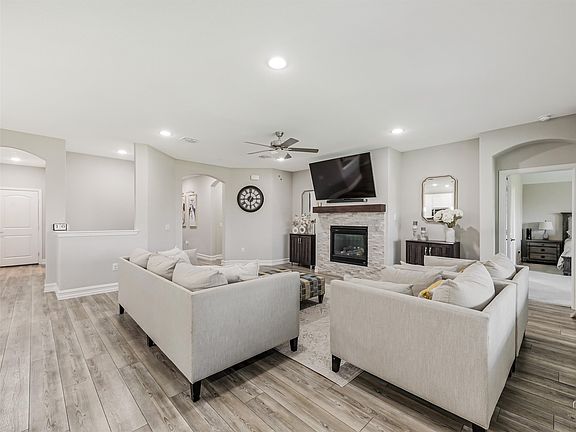 5th image of 2809 Ranger Ln