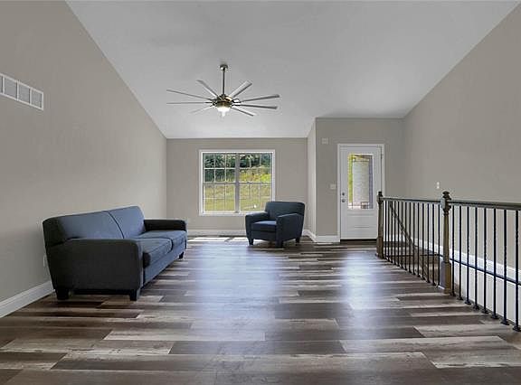 3rd image of 105 Carmel Ln