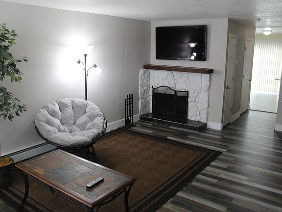 5th image of 3421 N Shore Dr APT 3
