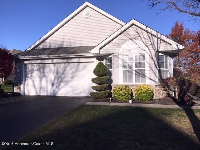 1st image of 35 Strawberry Ln