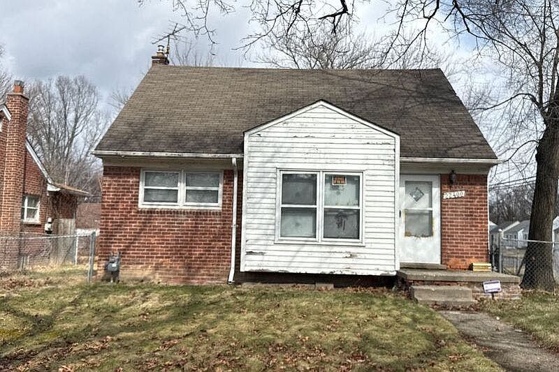 1st image of 22400 Acacia St