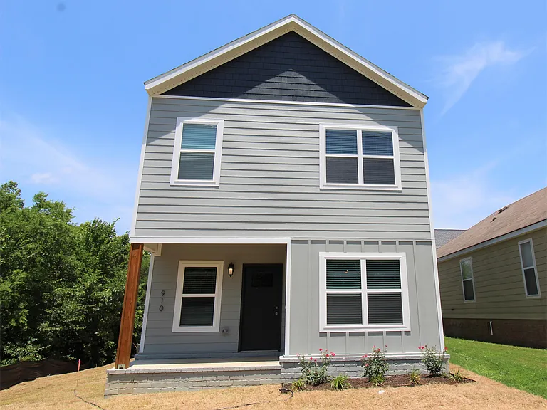 910 W Cato Springs Rd — Photo 25