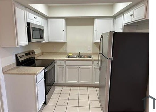 2nd image of 528 SE 7th St APT 4