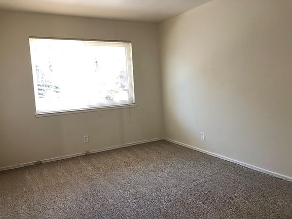 4th image of 475 Encinal Ave #K