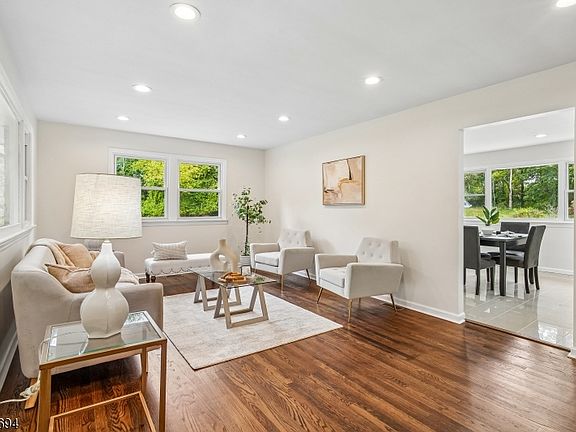 2nd image of 60 Flower Ave