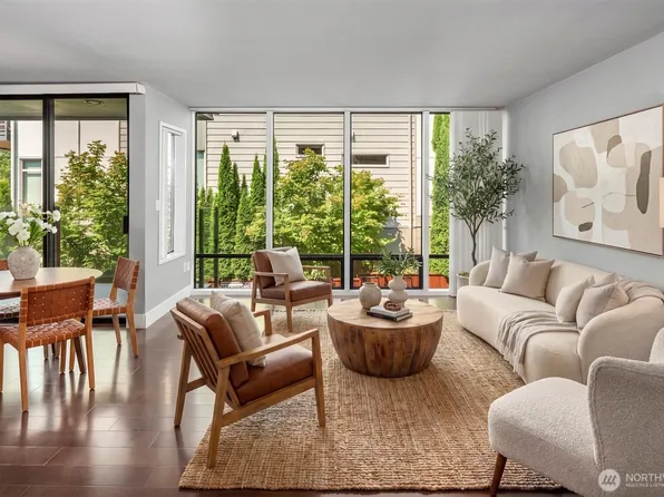 4561 Lake Washington Boulevard NE #201, Kirkland, WA 98033
