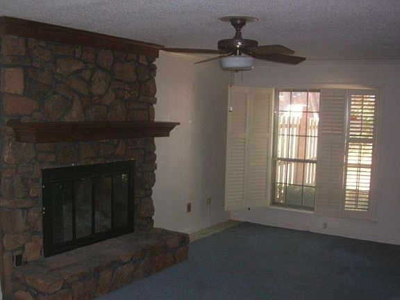 3rd image of 5955 Ponderosa Pine Trl