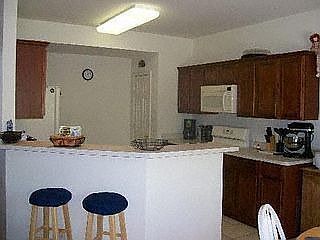 3rd image of 908 Riverbed Dr