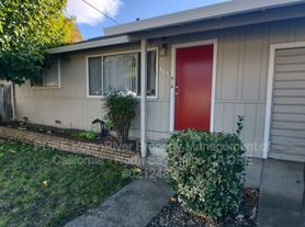 69 Lorraine St, Ukiah, CA