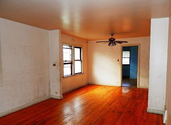 5th image of 12816 S Throop St