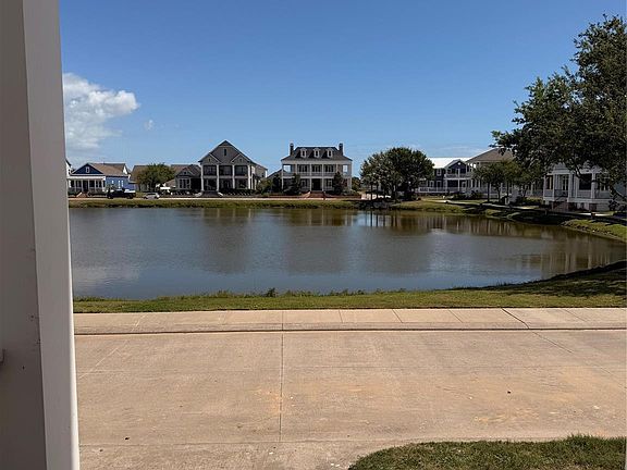 4th image of 6 Westwind Rd