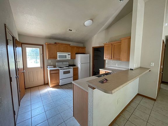 3rd image of 108 Boone Crossing Dr