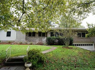 426 Stoney Mountain Rd, Hendersonville, NC 28791