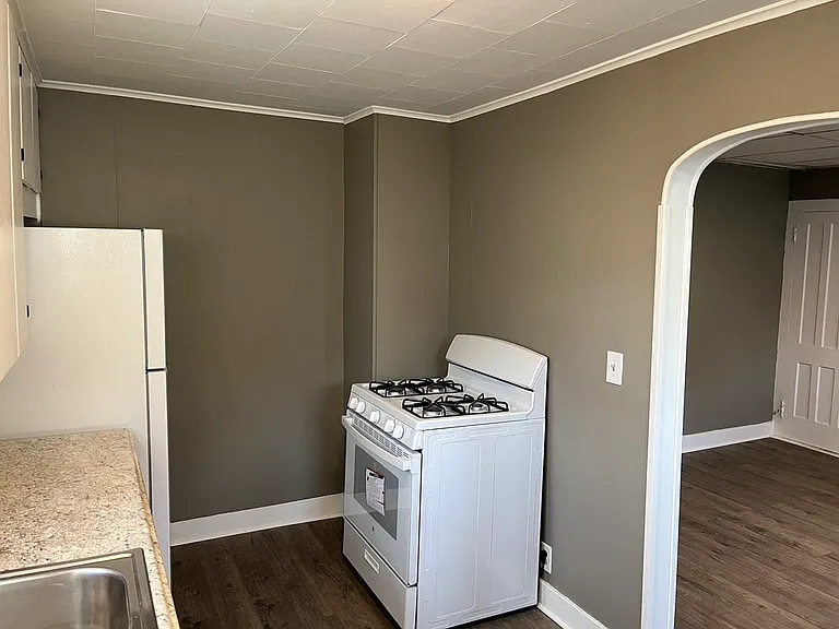 50 Shuler St #52 — Photo 7