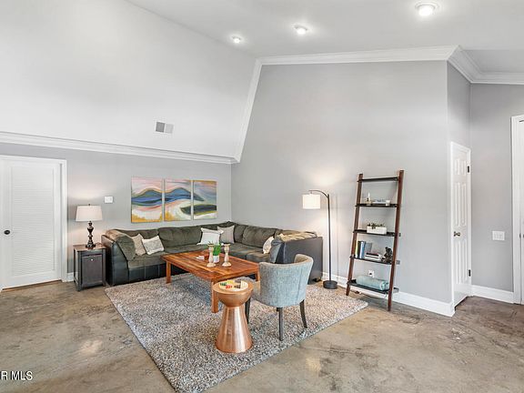 3rd image of 31584 Agoura Rd Unit 4