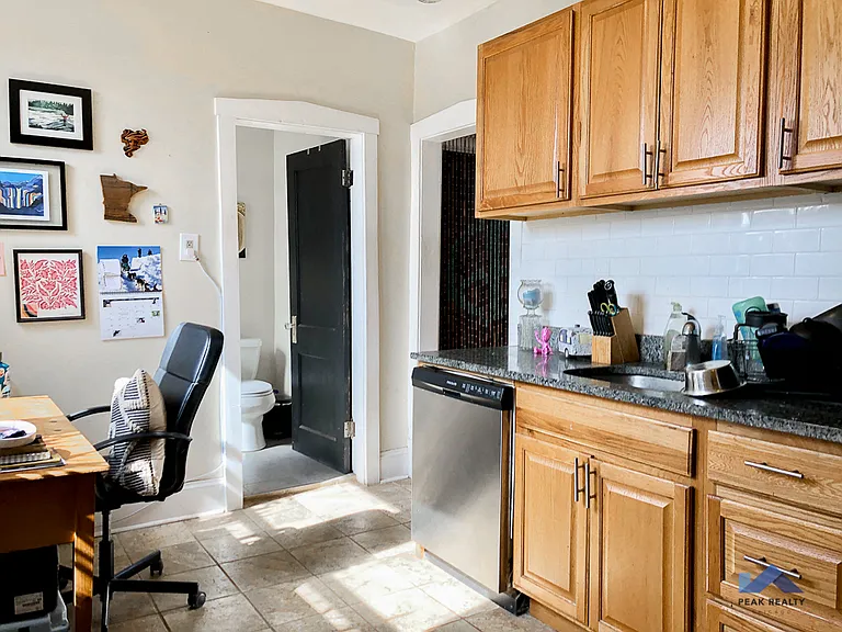 3563 W Henderson St — Photo 5