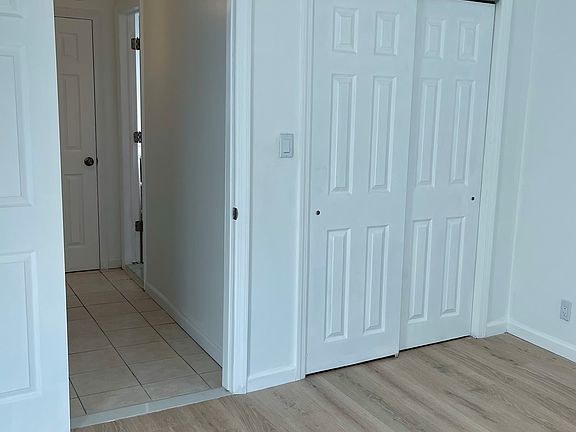 5th image of 3194 Webster Ave #2R