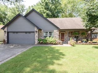 1816 S Umbrella Ct, Broken Arrow, OK 74012